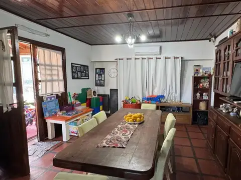 Casa 4 ambientes con pileta en venta en Moreno