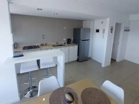 ALQUILER TEMPORARIO DEPARTAMENTO 2 AMBIENTES CON COCHERA, PASEO ALDREY