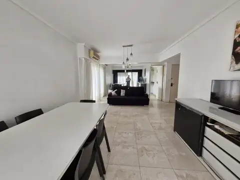 VENTA - 4 AMBIENTES C/DEPENDENCIA - BALCÓN - ONCE