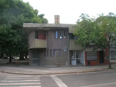 VENTA DE CASA PLANTA ALTA DOS DORMITORIOS 