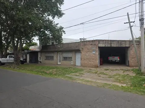 Casa en venta con galpón - Rosario Barrio Alvear