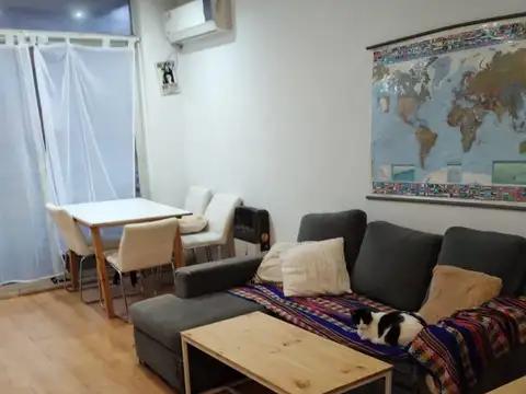 Departamento 2 Ambientes al Frente c/ Balcon y Cochera