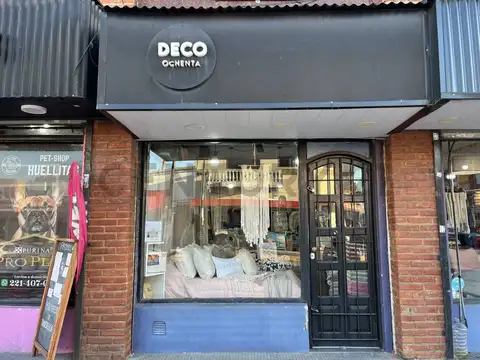 La Merced entre Perú y La Paz. Local comercial en venta, Ensenada.