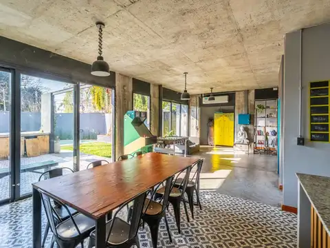Casa en Venta en Castelar, USD 280.000