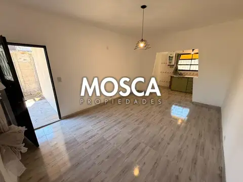 Casa 3 ambientes con 1 baño