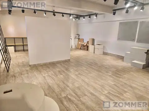 ALQUILER DEPOSITO COMERCIAL DE TRES PLANTAS  | CHACARITA | CON ENTRADA PARA CAMIONETAS