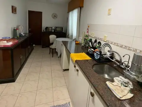 Depto Tipo Casa en Venta de 6 ambientes