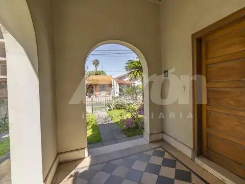 Casa en Venta en Lomas De Zamora, USD 190.000