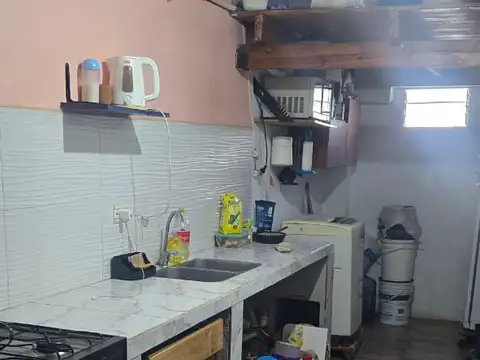 Casa 5 ambientes con 1 baño