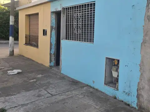 Casa con local comercial en venta - Berisso