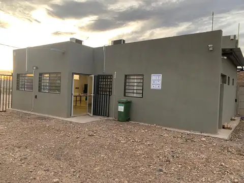 Alquiler de Galpón Base Operativa  oficina   Playa de maniobras en Parque Industrial Neuquén