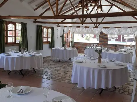 Casa en Venta con 10 cocheras