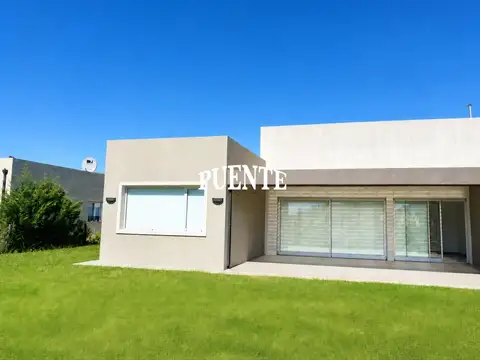 Casa en Venta en Santa Juana, USD 245.000