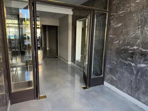 Av. Mitre 2000, Piso 6