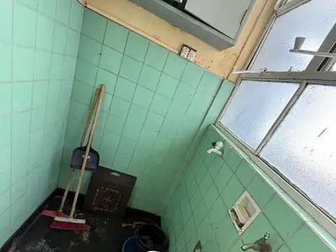 Av. Mitre 2000, Piso 6