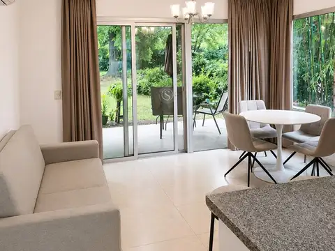 Villa del Lago 100