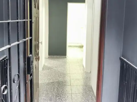 Depto Tipo Casa en Alquiler en Llavallol, $ 650.000