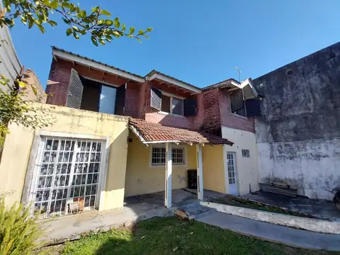 VENTA CASA 4 AMBIENTES MASCHWITZ - GRAN JARDÍN