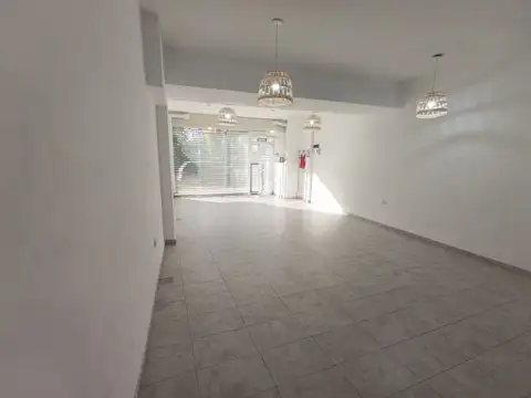 LOCAL COMERCIAL EN ALQUILER CASEROS  CENTRO