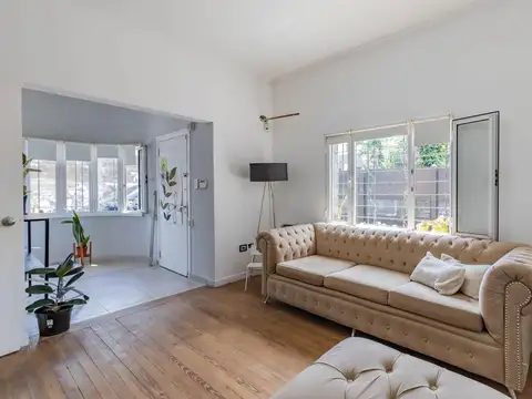 Casa en Venta con 3 cocheras