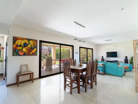 Casa en Venta en Funes, USD 460.000