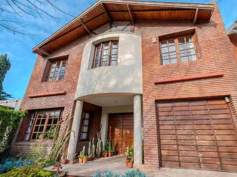 Casa en Venta en Los Troncos, Mar del Plata