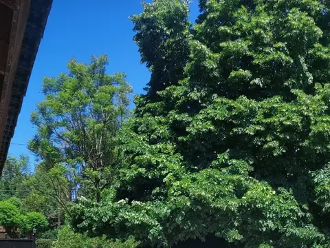 CASA DE 4 AMBIENTES EN 2 PLANTAS BARRIO PARQUE PERÓ
