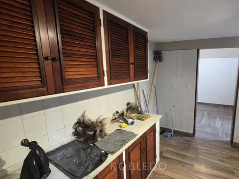 Casa 7 ambientes con 2 baños