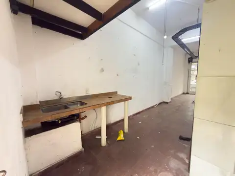 Local en Alquiler en Lomas Del Mirador, $ 450.000