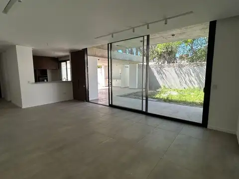 Depto Tipo Casa en Venta de 3 dormitorios