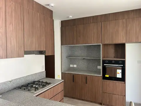 Depto Tipo Casa 14 ambientes con 2 baños