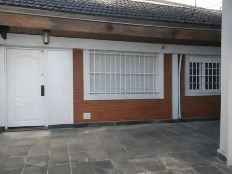 Depto Tipo Casa en Alquiler de 1 dormitorio