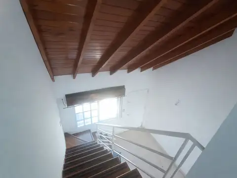Depto Tipo Casa en Alquiler 26 años
