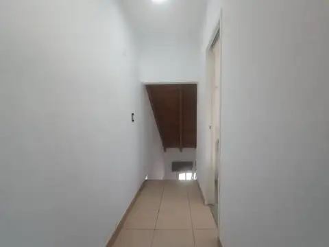 ALQUILER MODERNO CON LUZ NATURAL Y GRAN COMODIDAD