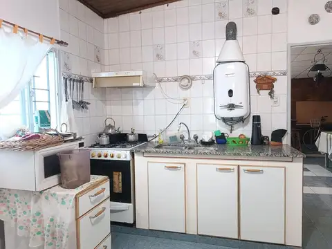 Casa 3 ambientes con 2 baños