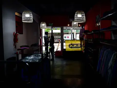 LOCALES COMERCIALES EN VENTA EN SALTO BUENOS AIRES