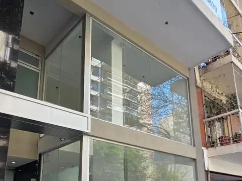 Local en alquiler en Av. Patricios al 100 Barracas CABA