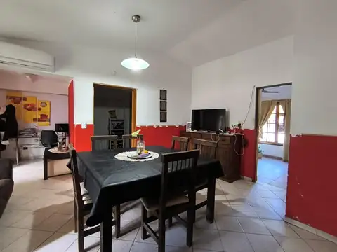 VENTA CASA TRES DORMITORIOS QUINTAS DE ARGUELLO