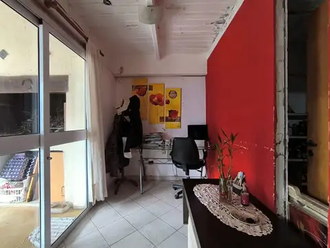 Casa 6 ambientes con 1 baño