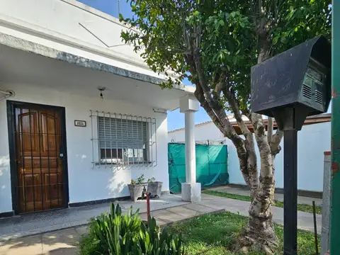 Casa en alquiler en Villa Zapiola