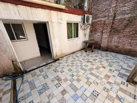 Depto Tipo Casa en Alquiler con 1 cocheras