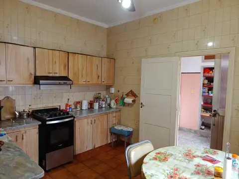 Casa 4 ambientes con 1 baño
