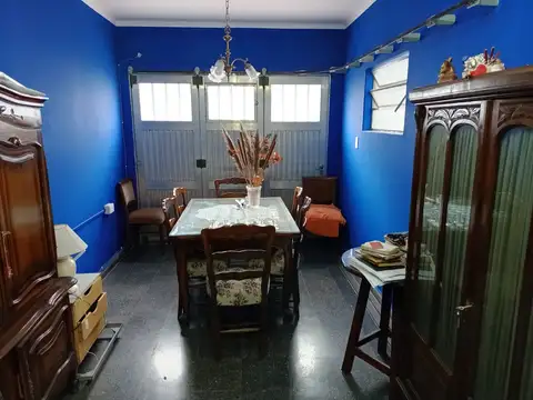 Casa en Alquiler con 1 cochera