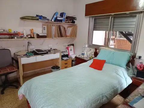 Casa en Alquiler con 1 cochera