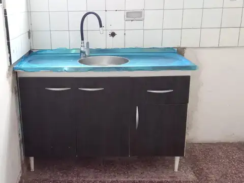 Depto Tipo Casa en Alquiler en Villa Bonich, $ 300.000