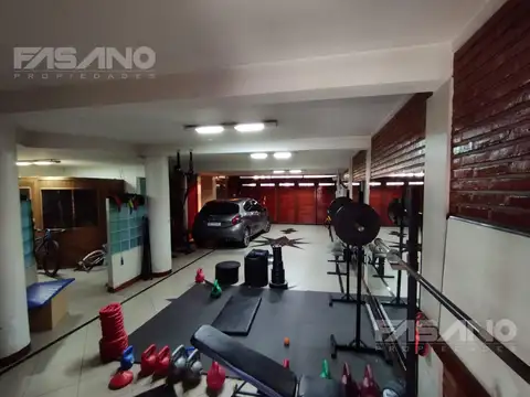 Av. Salvador María del Carril al 4700