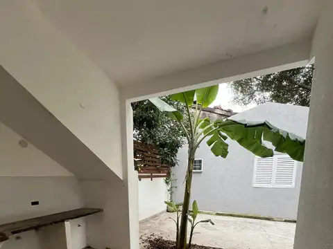 Depto Tipo Casa en Venta en Beccar-Vias/Rolon, USD 160.000