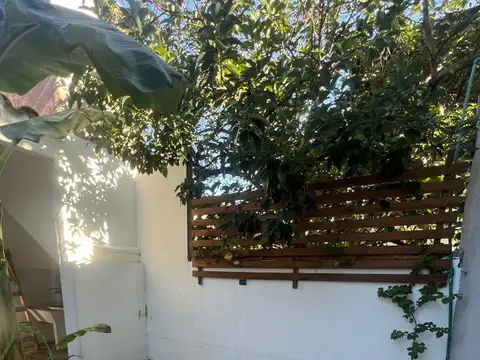 Depto Tipo Casa en Venta con 1 cocheras