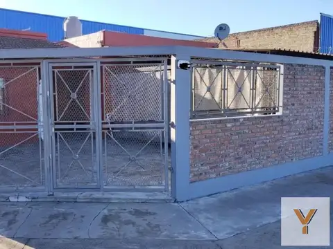 Casa en Venta - 3 Dormitorios 1 Baño - 290mts - Lomas De Zamora (Partido)