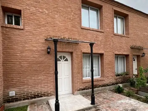 Duplex en venta 3 ambientes Pilar